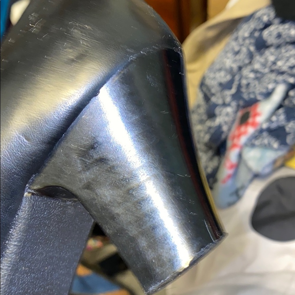 heels - Picture 3 of 3